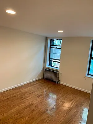 Rented by Dekom Inc. | media 26