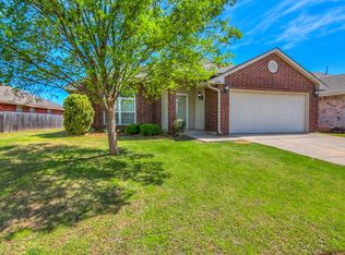 1986 Mill Hollow Rd, Edmond, OK 73012