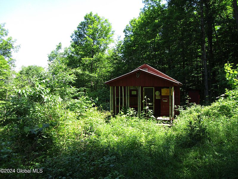 2nd image of 396 Ten Eyck Road