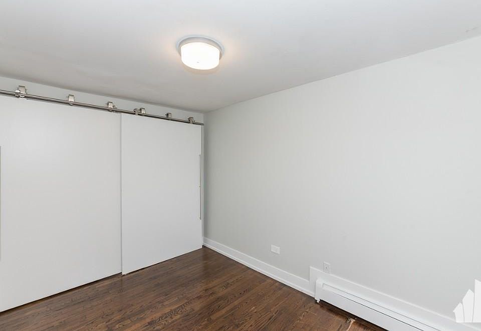 1st image of 5952 N Winthrop Ave APT 3W