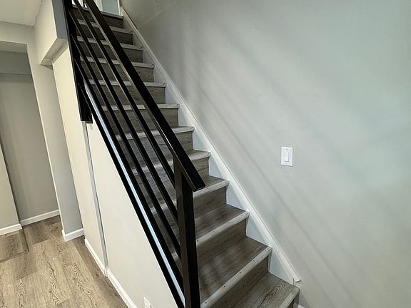 4th image of 70 Bedford Ave