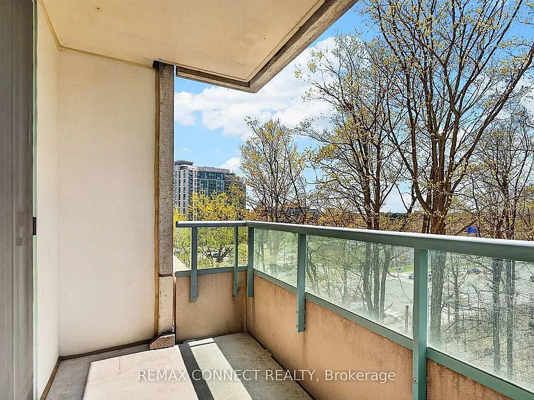 61 Town Centre Ct #711 — Photo 11