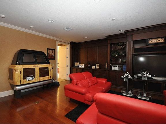 5th image of 9319 Southern Breeze Dr