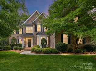 3203 Blackburn Dr, Waxhaw, NC 28173