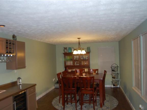 4th image of 529 Fitzooth Dr