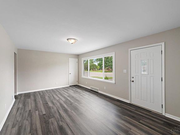 4th image of 506 Glenn St
