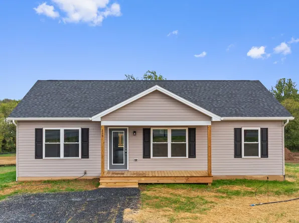 239 Holly Hl, Saint Broadway, VA 22815