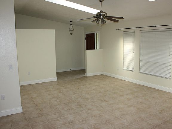 2nd image of 2465 Briar Oak Cir