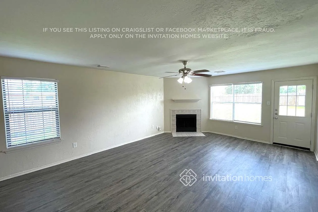 7134 Cheshire Park Rd Houston, TX 77088 — Photo 2