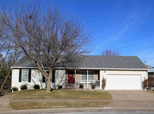 4715 Stone Haven Ct, Bettendorf, IA