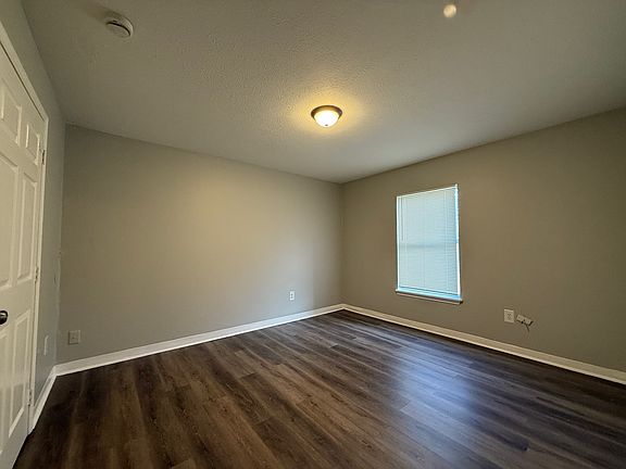 5th image of 2708 Greenwood Ave #2
