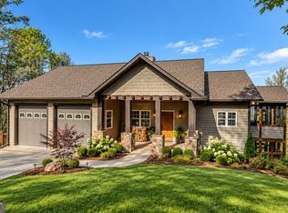 990 Hickory Nut Mountain Dr, Tallulah Falls, GA 30573
