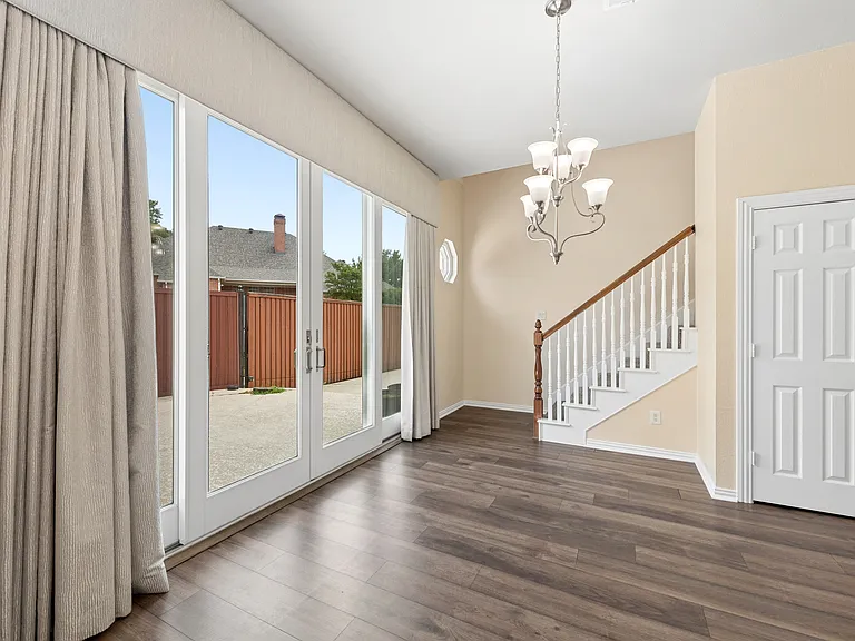 4568 Saint James Dr — Photo 17