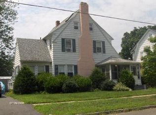 136 Melha Ave, Springfield, MA 01104