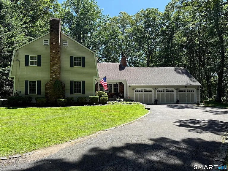 58 Heritage Ln — Photo 33