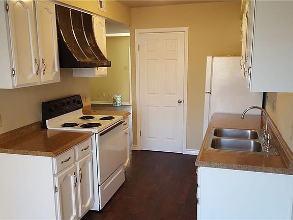 5th image of 4209 Acushnet Dr APT B