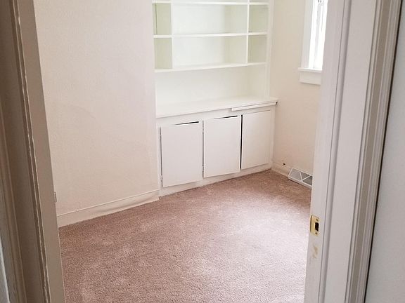 5th image of 3201 Starr St