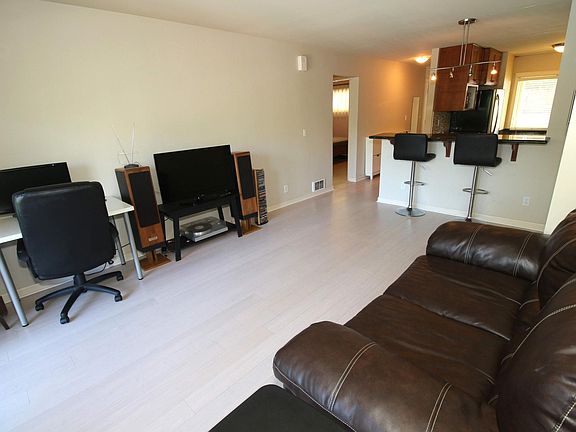 4th image of 130 105th Ave SE APT 116C