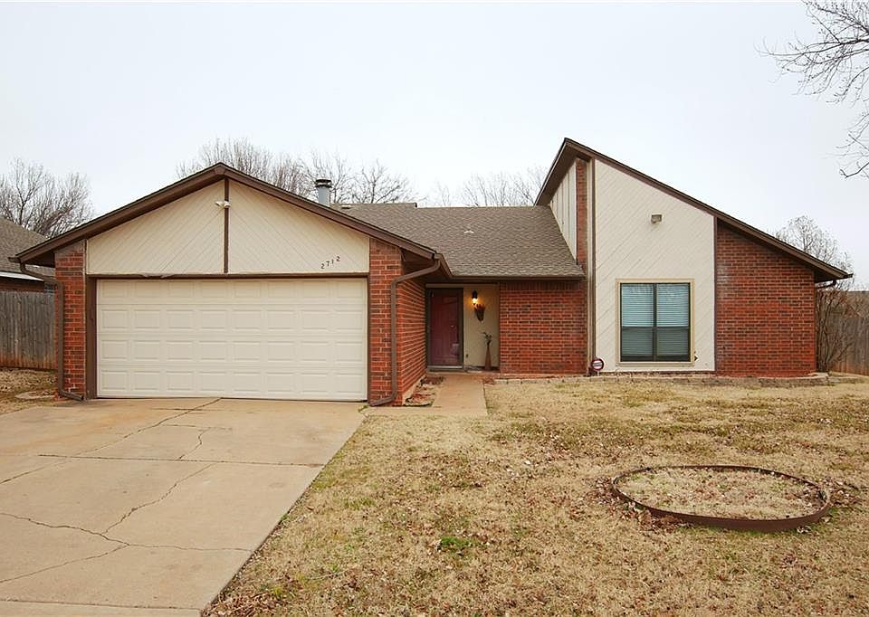 1st image of 2712 Redwood Ln