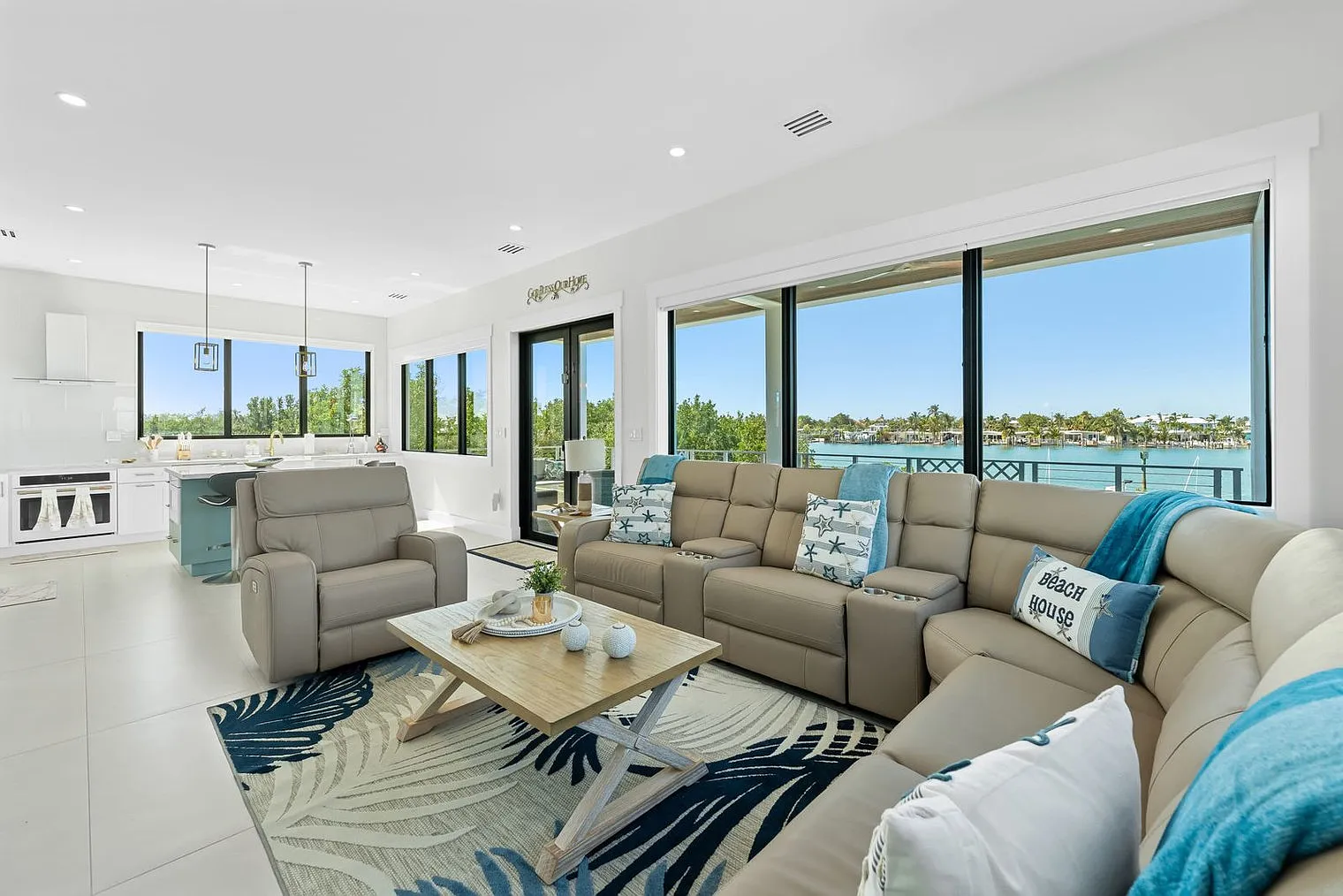5 bed, 5.0 bath, 2992 sqft, $20,793 — Photo 1