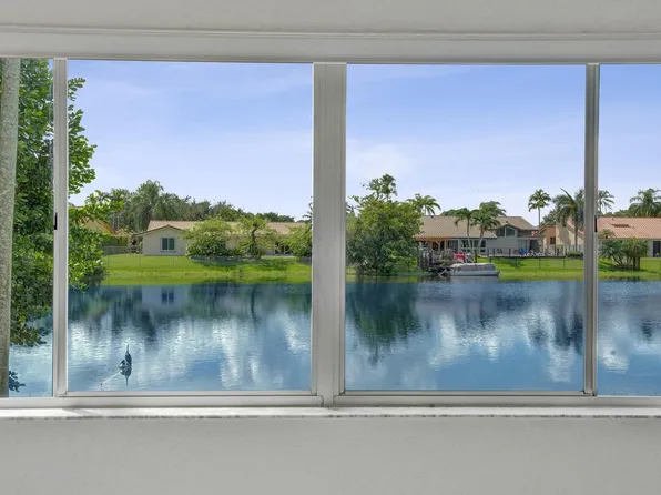 11340 Lake Shore Dr, Cooper City, FL 33026