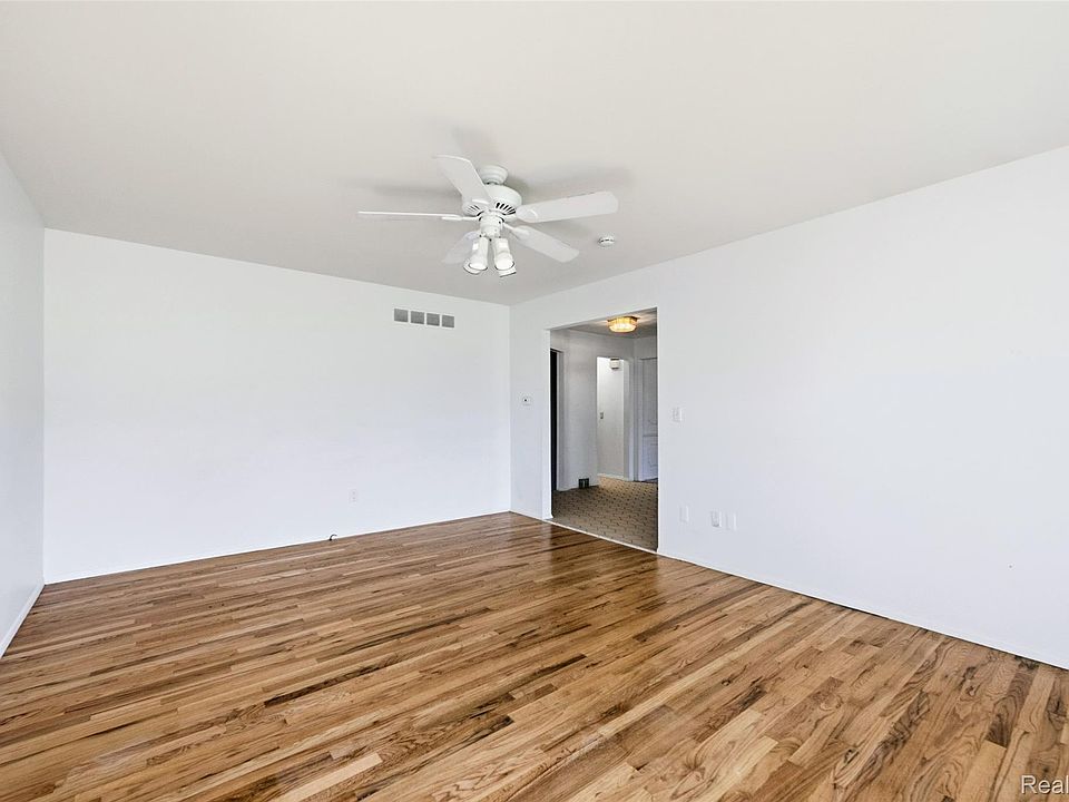 27770 Arlington Dr, photo 7