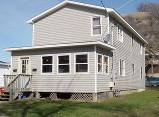 134 E 4th St #1ST, Red Wing, MN 55066