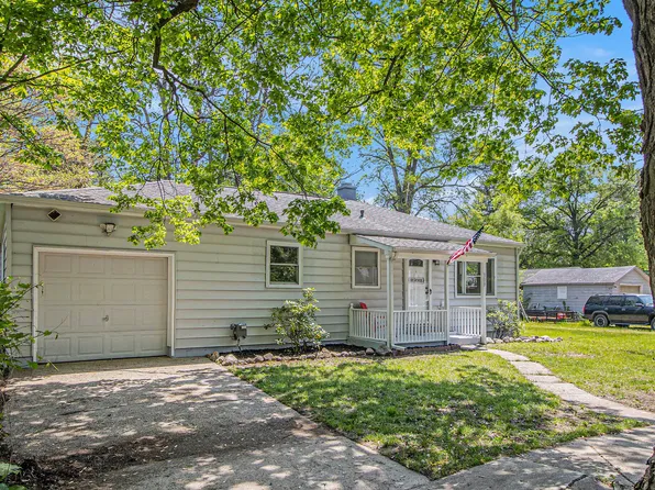 309 S Brown St, Paw Paw, MI 49079