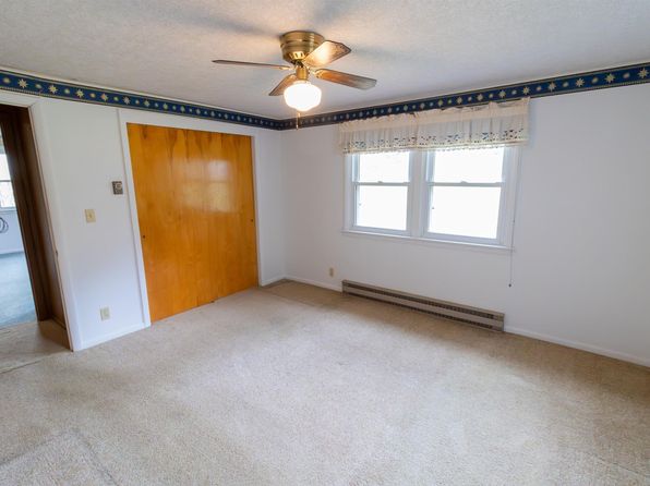 902 Saint Felix Dr, Huntington, IN 46750