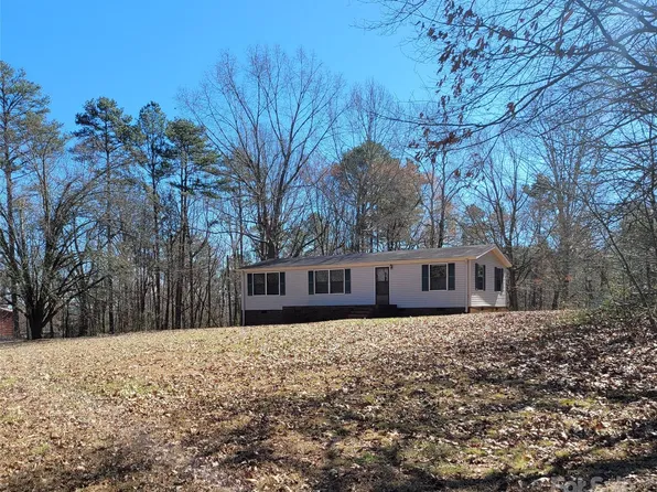 7084 Queens Dr, Stanfield, NC 28163