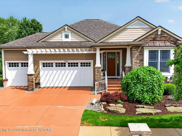 624 Aquila Dr, East Lansing, MI 48823