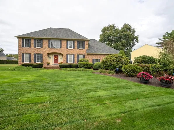65 Mollie Dr, Cranston, RI 02921