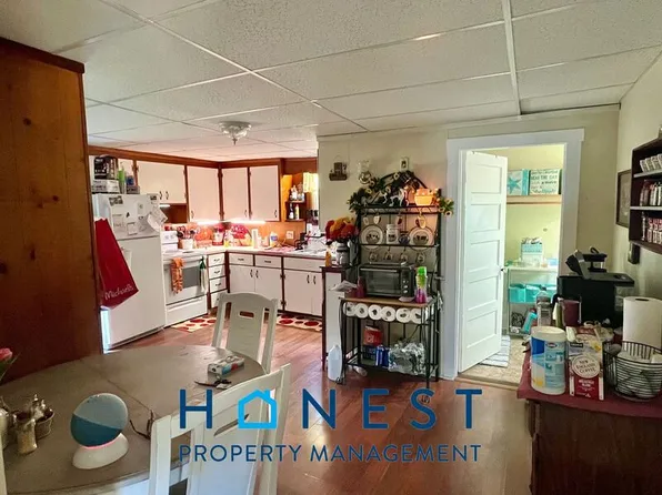 95 Main St #2, Whitefield, ME 04353