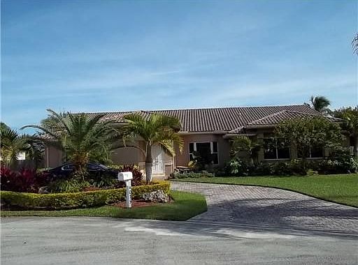 5th image of 14035 SW 83rd Ct