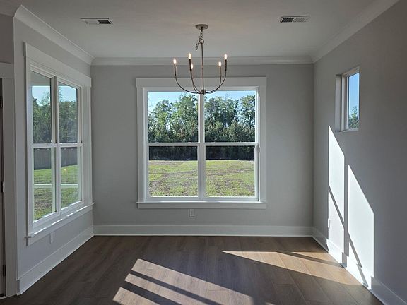 4th image of 255 Huguenot Trl