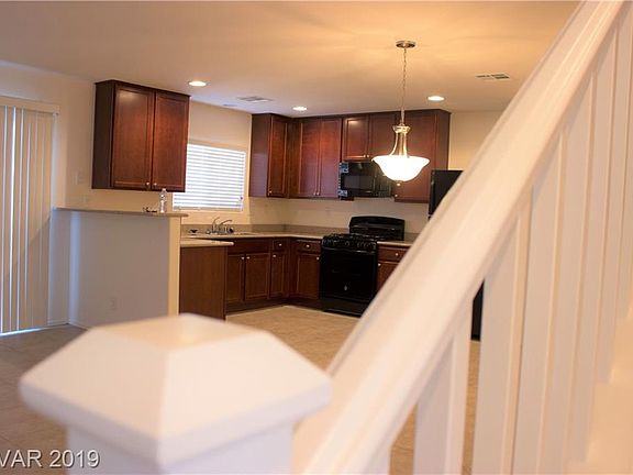 4th image of 8270 Wuthering Heights Ave