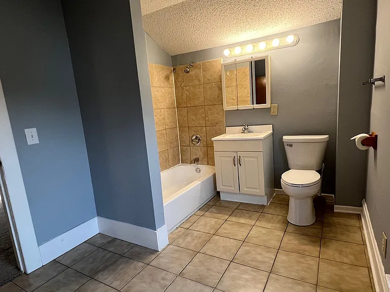 780 Dodd Rd — Photo 18