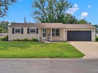 807 Saint Bernard Dr, O'Fallon, MO 63366
