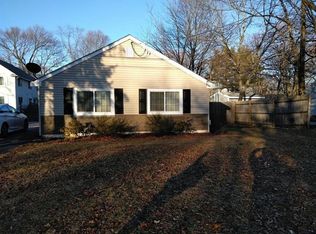 241 Mendon Rd, Attleboro, MA 02703