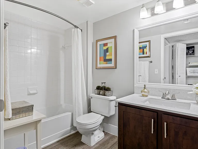 Centro at Davie Apartments — Photo 36