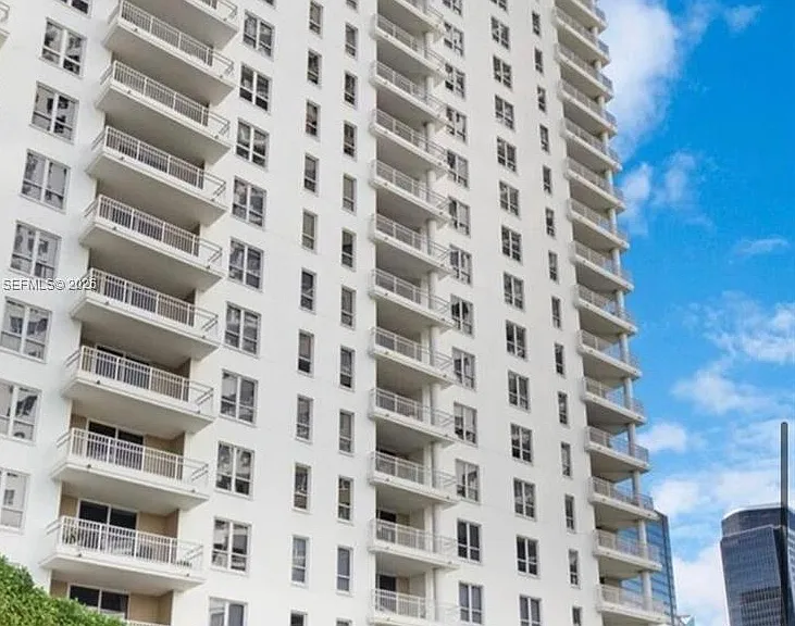 701 Brickell Key Blvd #L04 — Photo 3