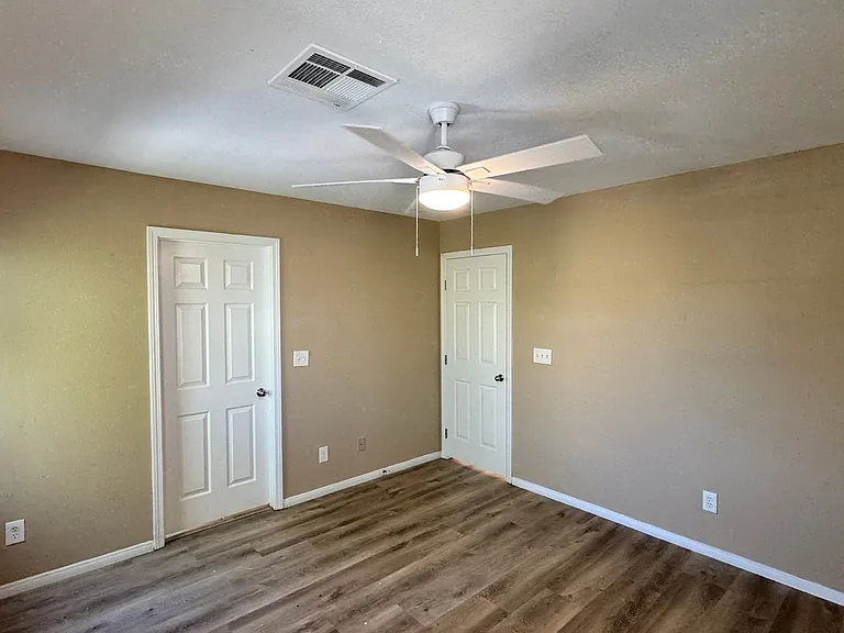 917 Blushing Rose Pl — Photo 15