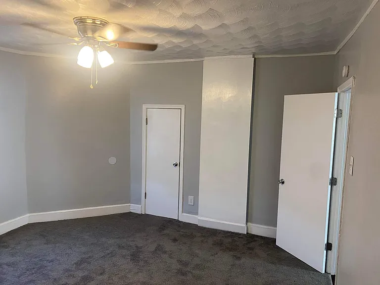 1110 Hampton Ave — Photo 10
