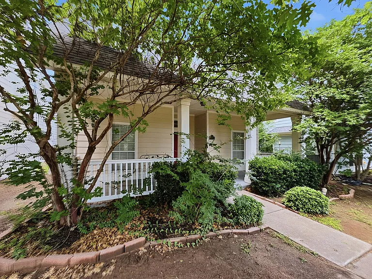 1237 Chattahoochee Dr — Photo 3