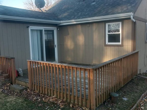 2nd image of 526 Euclid Ave
