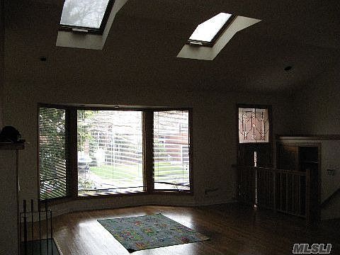 2nd image of 999 Jerome St