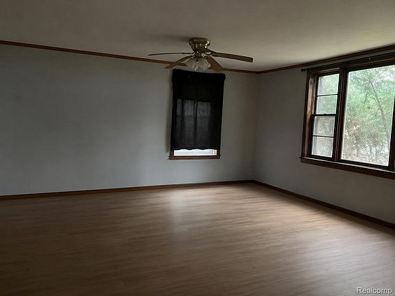 4th image of 14677 Carleton Rd