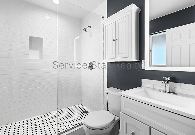 1702 N 74th St — Photo 19