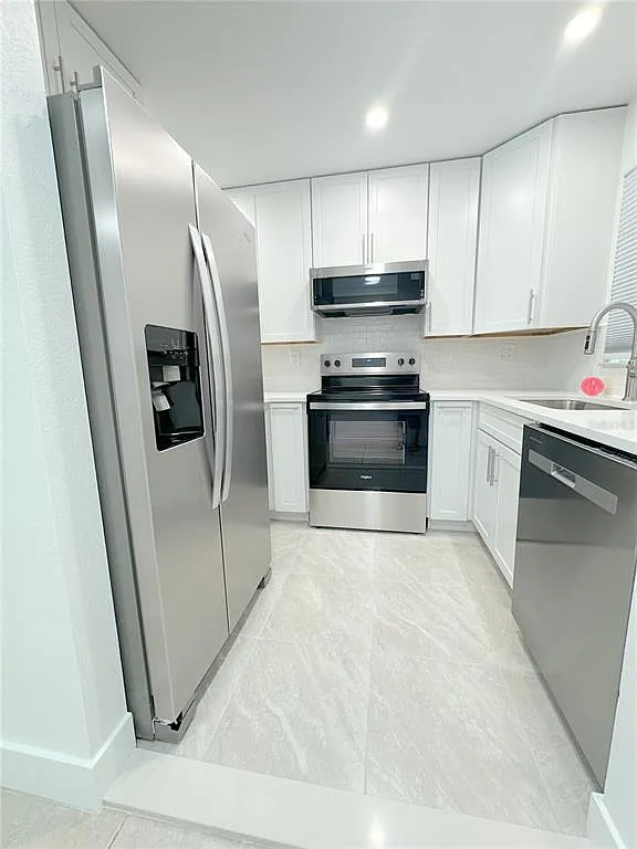 2 bed, 1.0 bath, 826 sqft, $1,400 — Photo 4