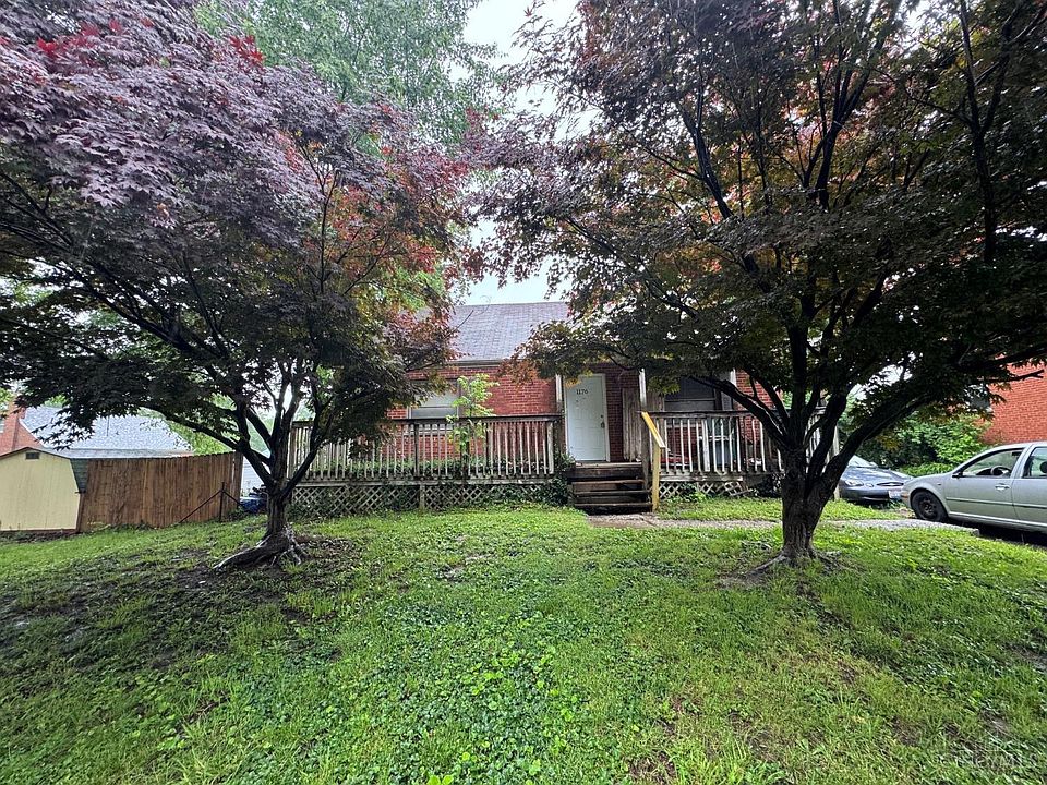 2nd image of 1176 Madeleine Cir